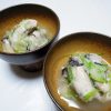 滋賀の地酒、萩乃露 特別純米 超辛口 赤ラベルで牡蠣のみぞれ和えや白菜と鮭の煮びたし、あさりご飯などをいただく