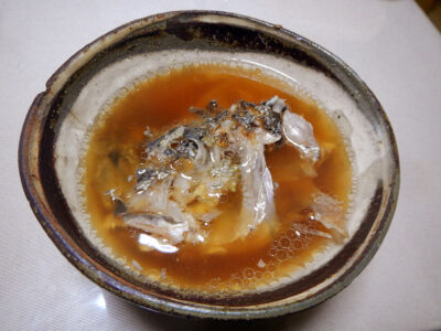 食べ終えたきちぬ（きびれ）のかぶと煮でつくった骨湯