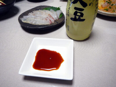 昆布締めにつける醤油は、埼玉の弓削多醬油の「高麗郷丸大豆醬油」